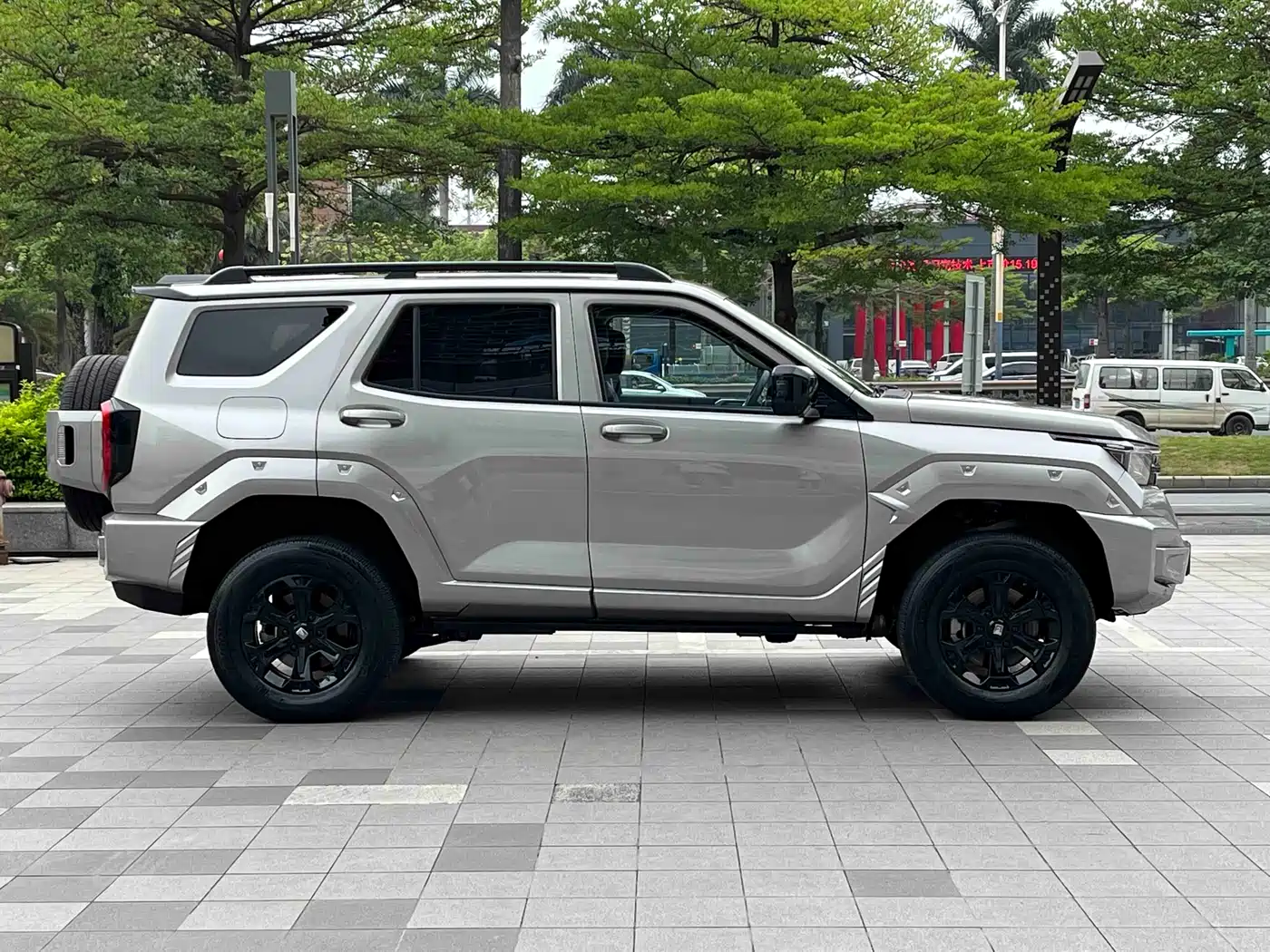 Tank 400 New Energy 2024 Hi4-T Urban Edition фото 39