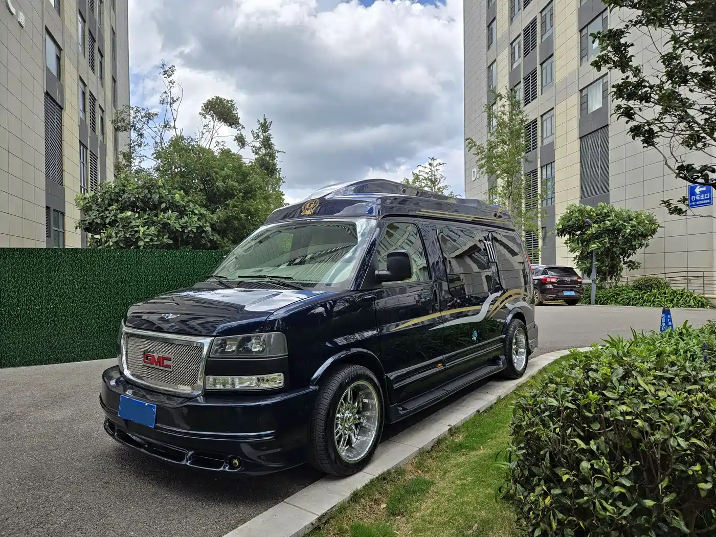 GMC Savana 2013 2014 5.3L Leader Edition