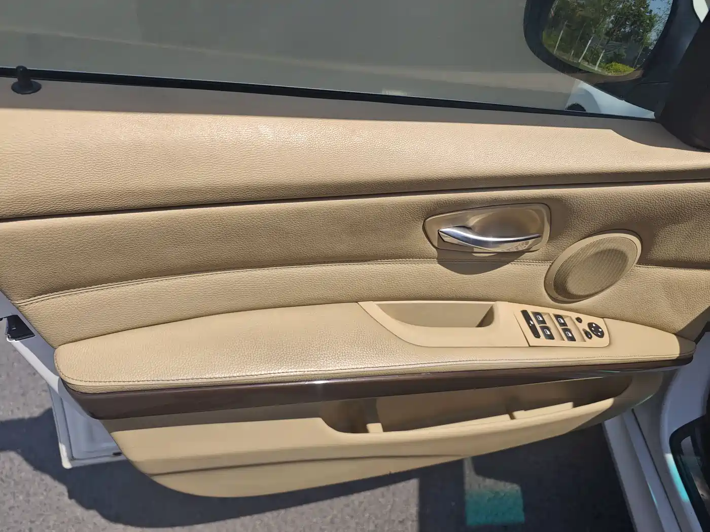BMW 3 Series 2009 325i Luxury фото 9