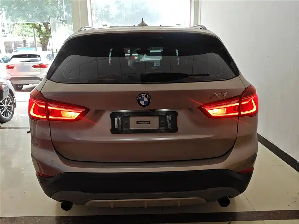BMW X1 2016 sDrive20Li Luxury Model фото 6