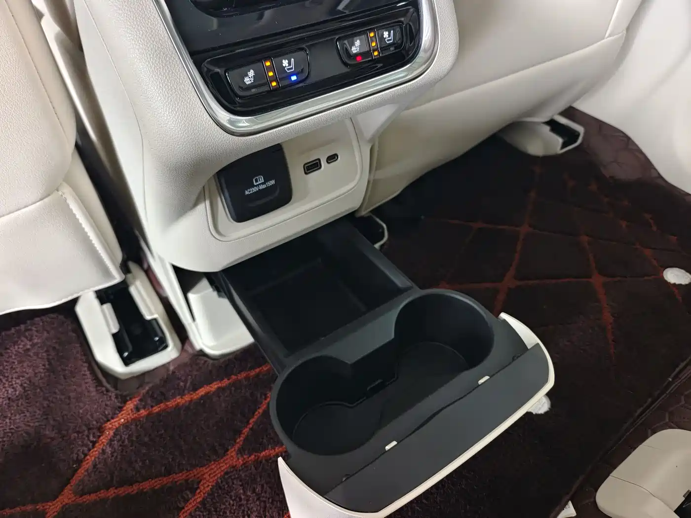 Buick Enclave 2022 652T 4WD Avenir 6-Seater фото 25