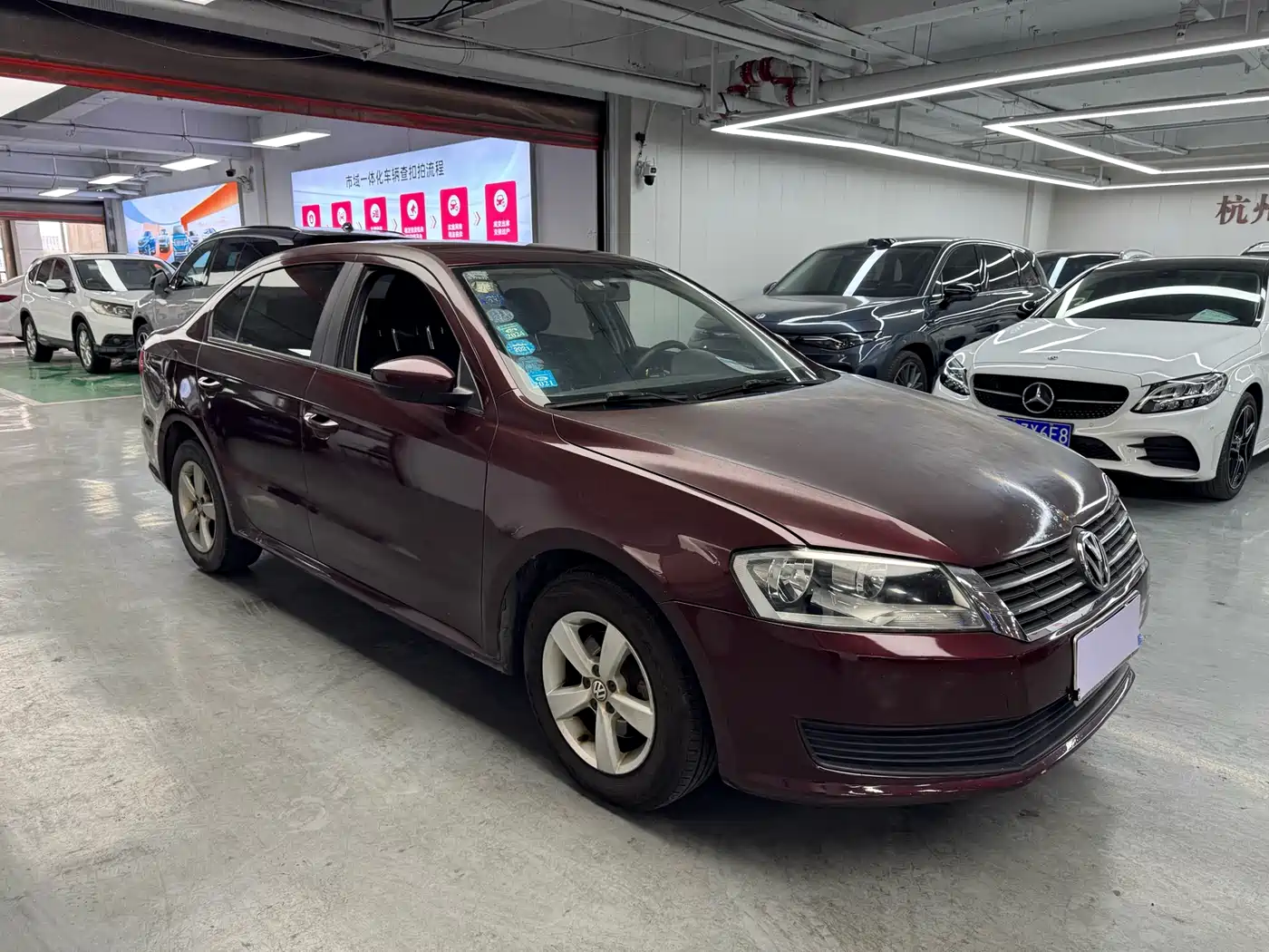 Volkswagen Lavida 2013 Facelift Classic 1.6L Automatic Trend фото 3