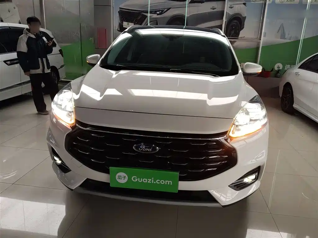 FORD RUIJI