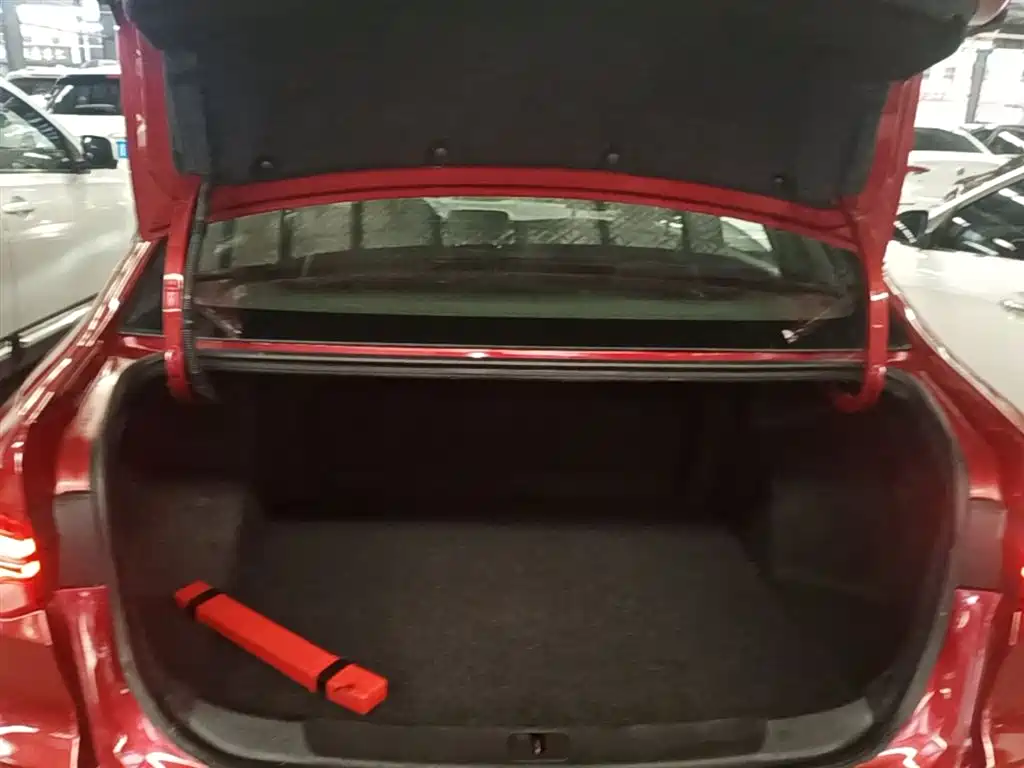 Chevrolet Monza 2019 RS 330T Auto Smooth Edition China VI фото 19