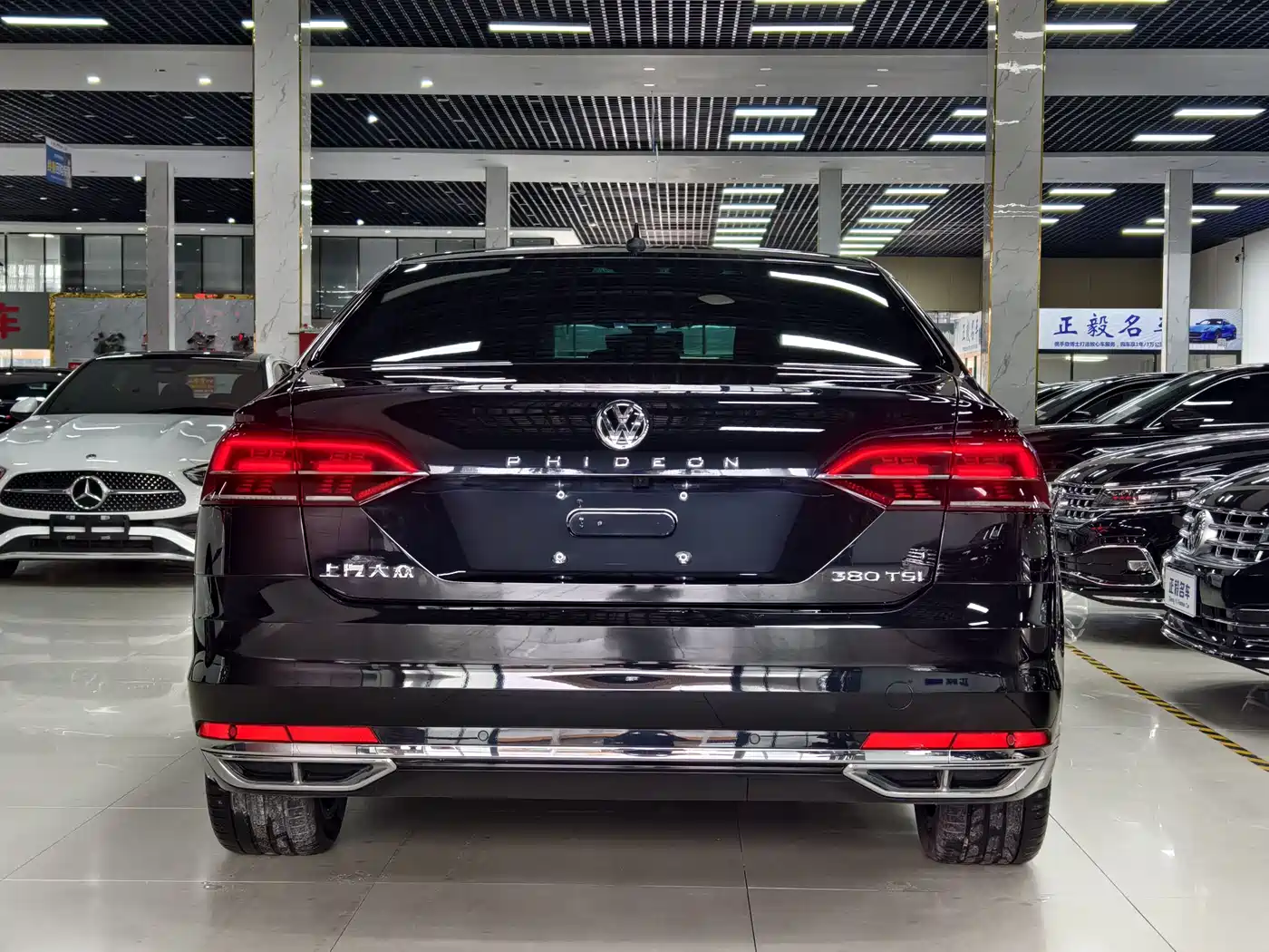 Volkswagen Phideon 2018 380TSI 2WD Business Edition фото 17