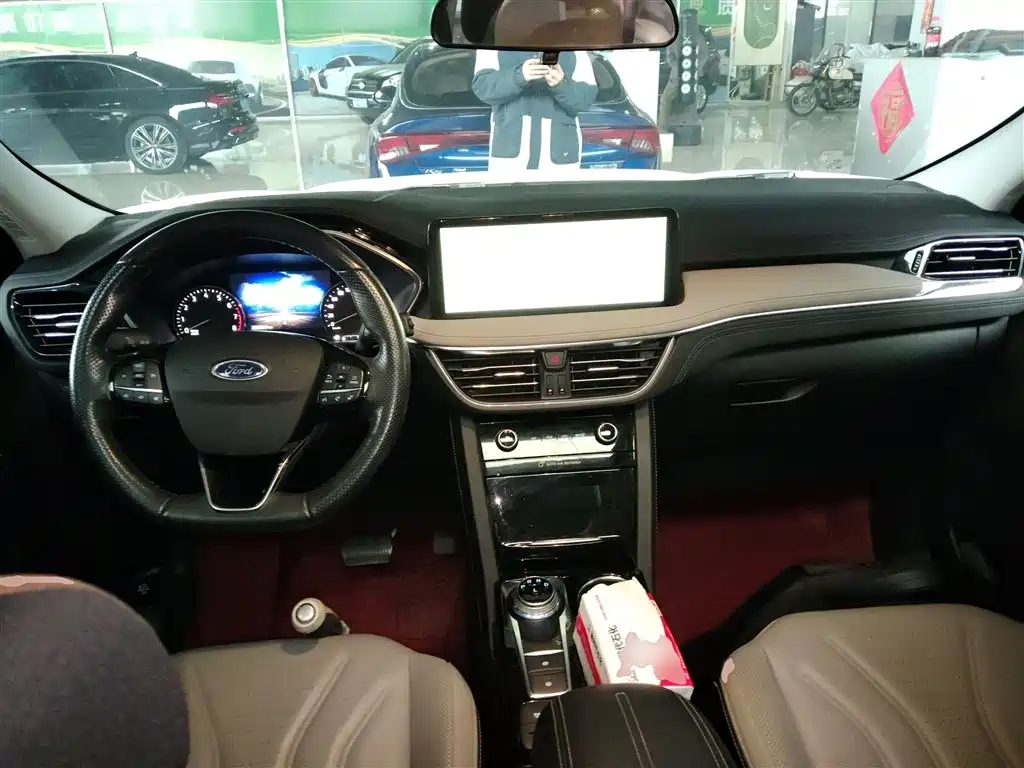 FORD RUIJI
