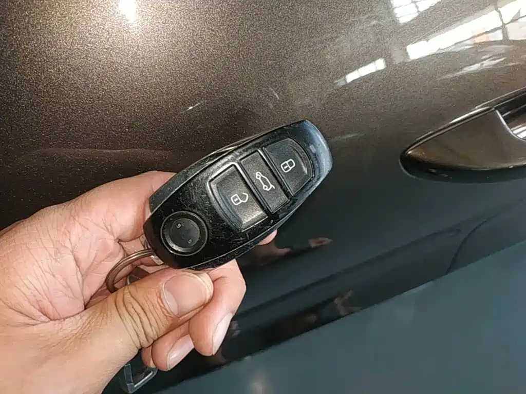 Фото 9 - Volkswagen Touareg