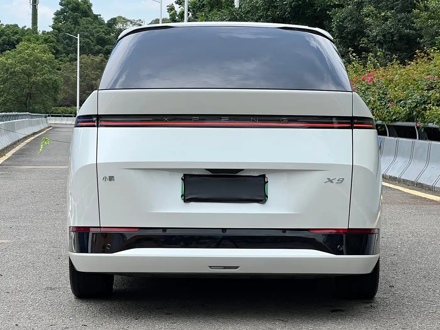 XPeng X9 2024 702 Ultra Long Range Max фото 17