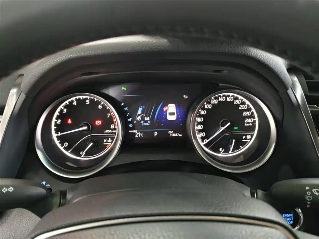 Toyota Camry 2018 2.0G Luxury Edition фото 12