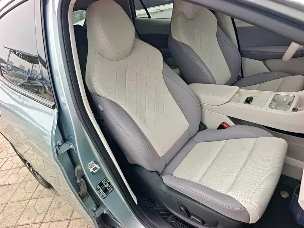 MG MG4 EV 2025 2025 Base Model