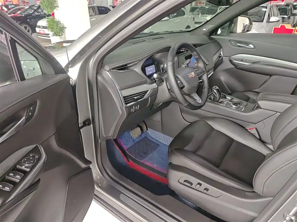 Cadillac XT4 2018 28T FWD Leading Edition фото 16