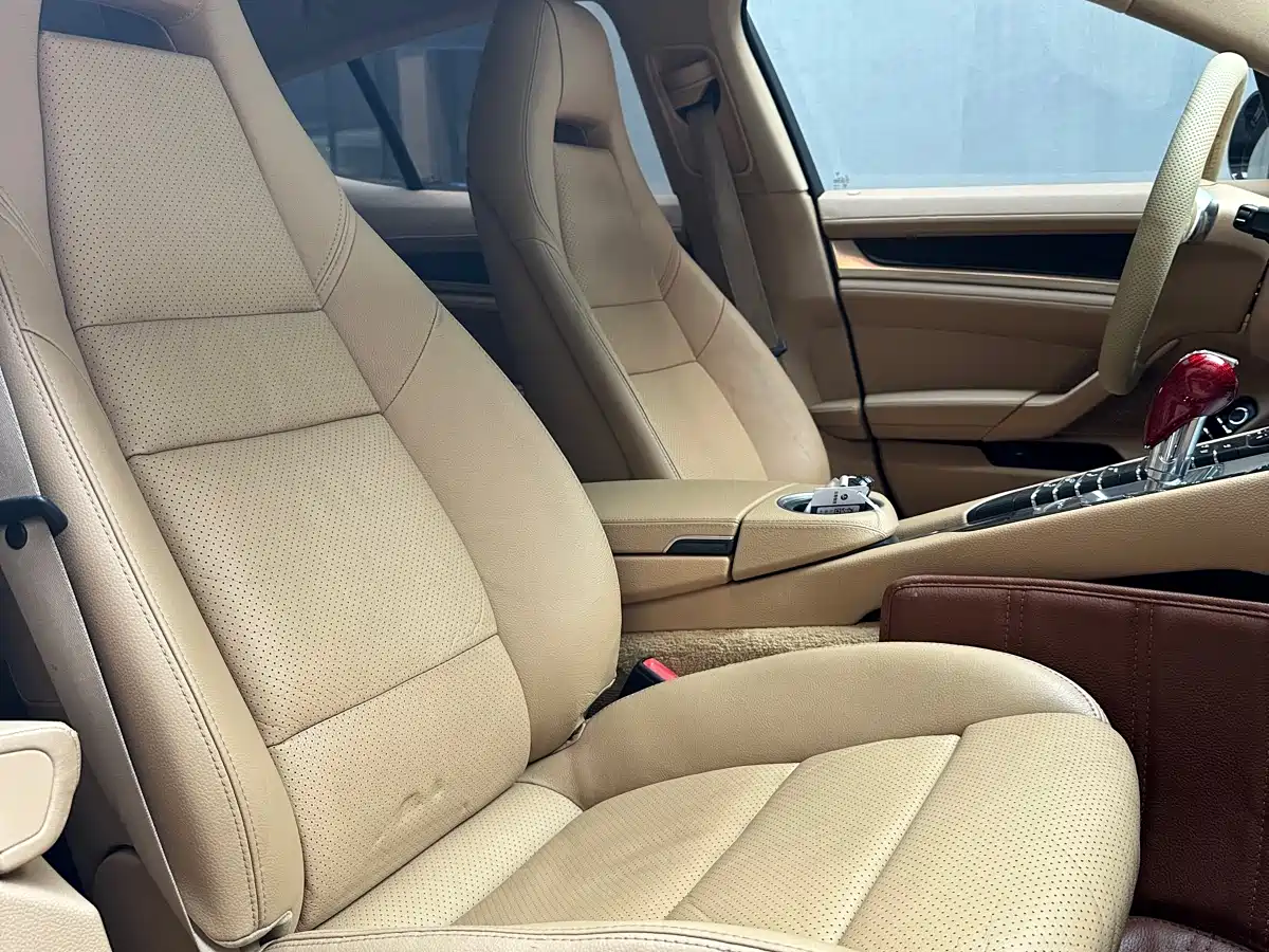 Porsche Panamera 2014 Panamera 3.0T фото 9