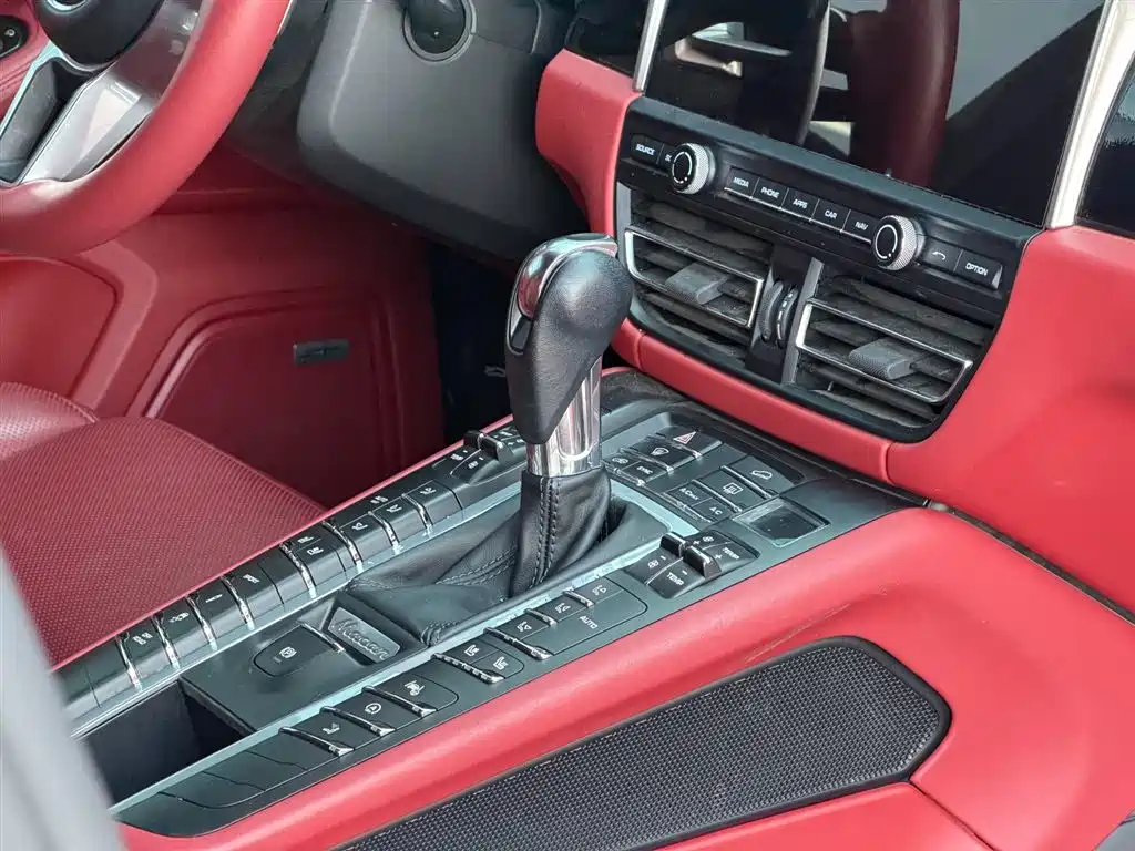Porsche Macan 2020 Macan 2.0T фото 6