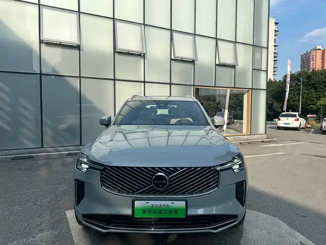 Volvo XC90 Plug-in Hybrid 2025 Facelift T8 Smart Premium Luxury 7-seater — фото 2