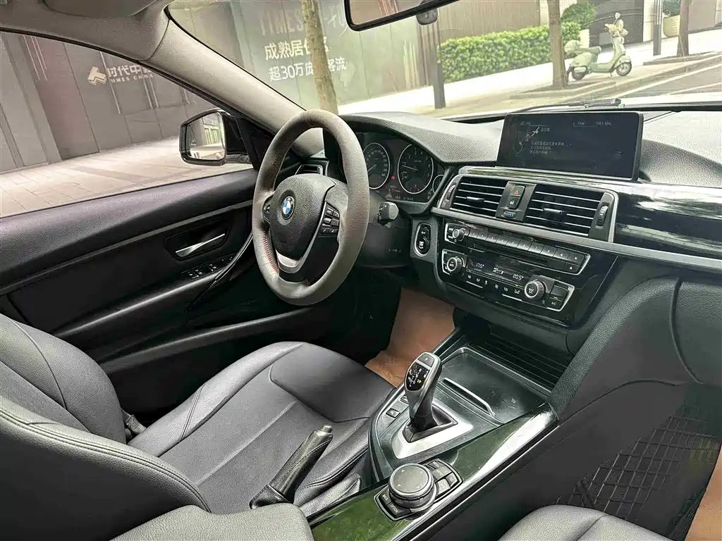 BMW 3 Series 2017 320Li M Sport фото 20