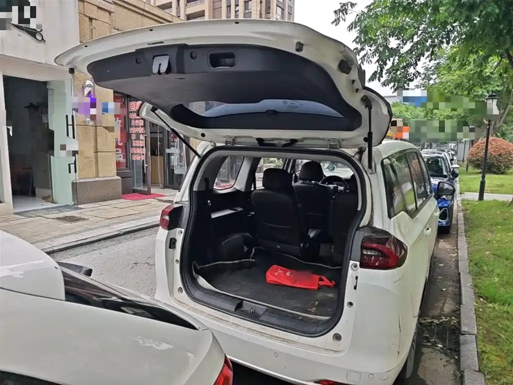 GAC Trumpchi Trumpchi M6 2019 270T DCT Premium Edition (7-seater) (China VI) фото 19