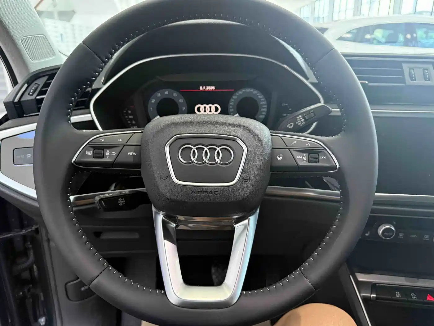 Фото 10 - Audi Q3