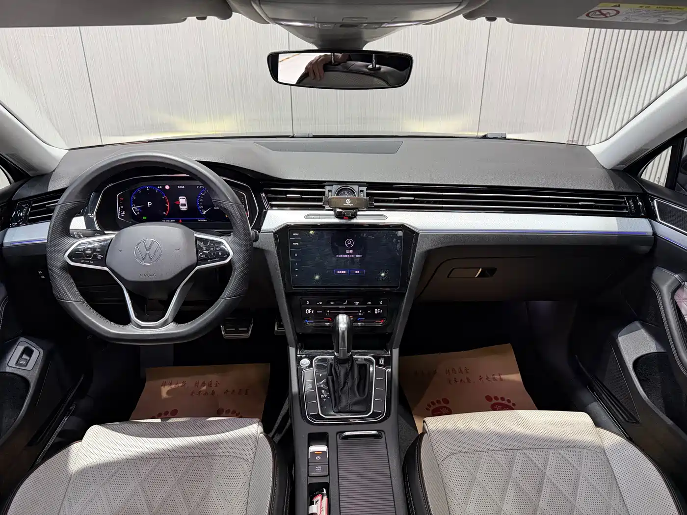 Volkswagen Magotan 2023 Model 2 Million Commemorative Edition 330TSI DSG Luxury фото 10