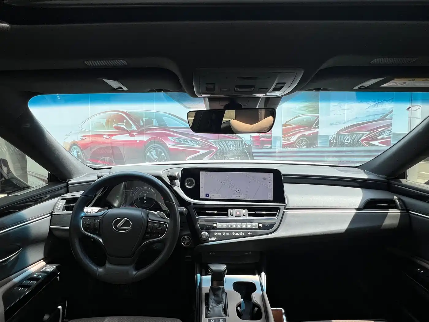 Lexus ES 2022 300h Excellence Edition фото 4