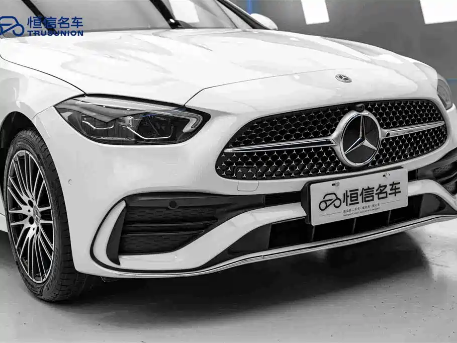 Фото 9 - Mercedes-Benz C-Class