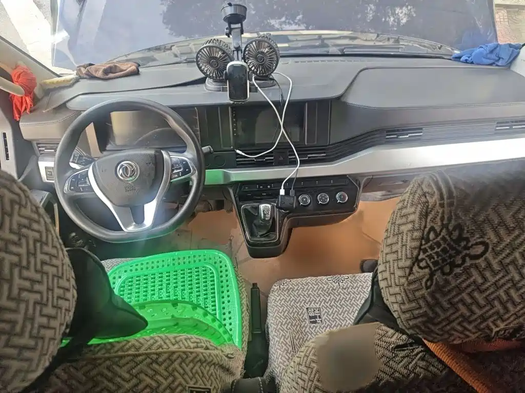 Dongfeng Yufeng Yufeng 2024 2023 V9+ 2.0T Manual RWD Multi-function Medium Wheelbase High Roof 7/8/9 Seater