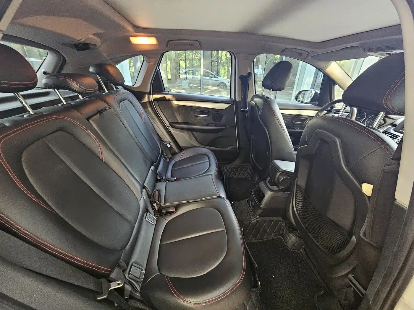 BMW 2 Series Touring 2016 218i Fashion Model фото 11