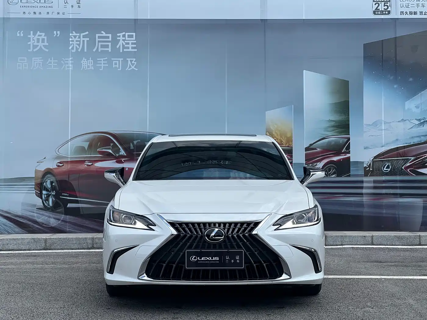 Lexus ES 2022 300h Excellence Edition фото 2