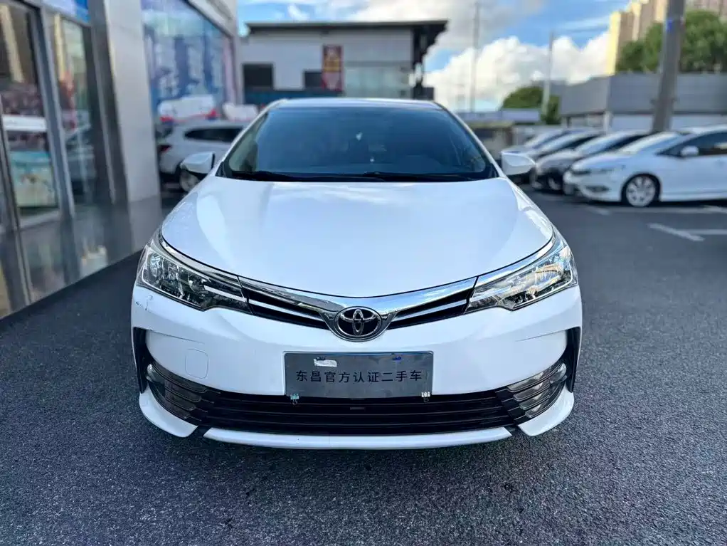 Фото 7 - Toyota Corolla