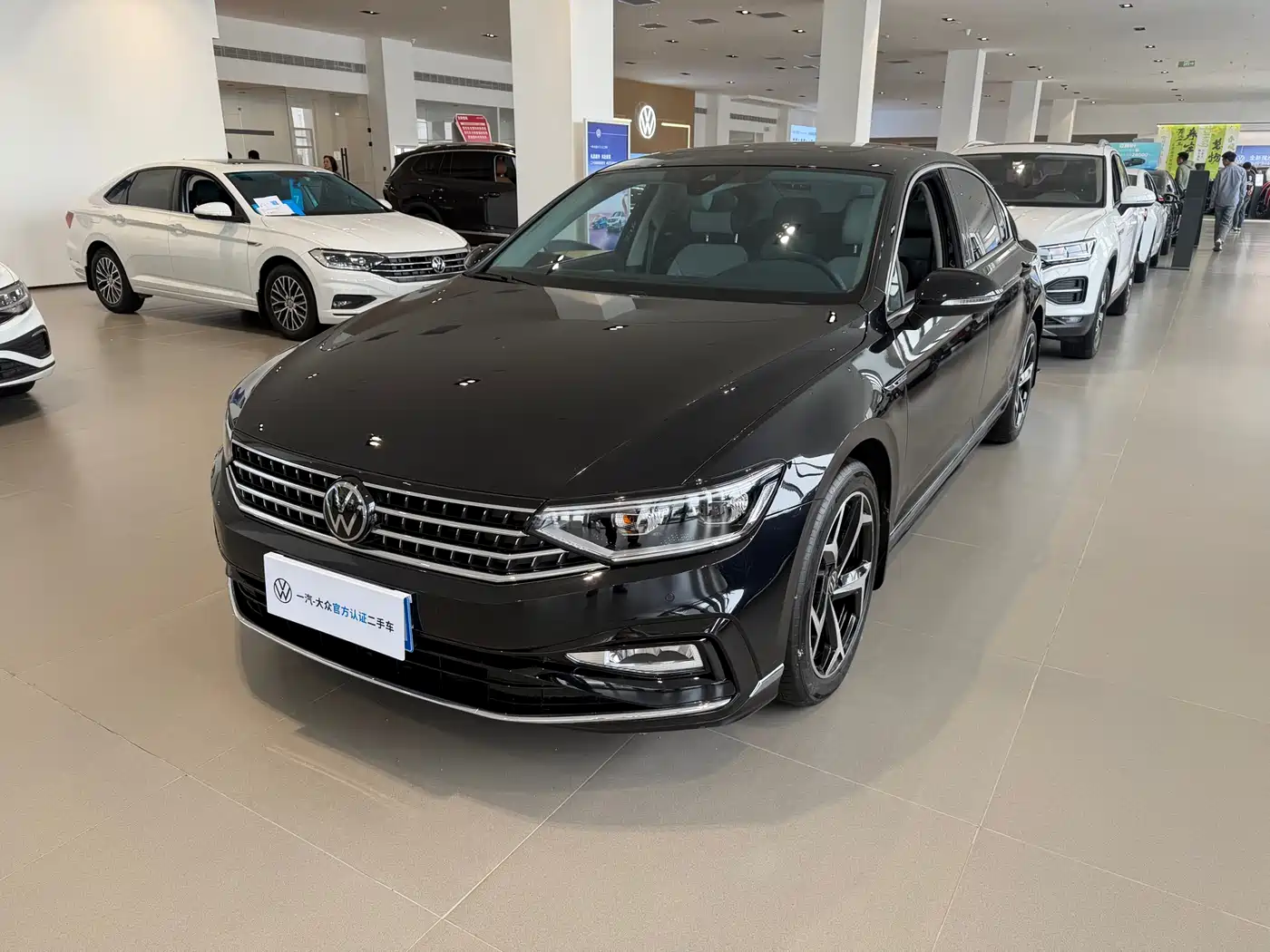 Volkswagen Magotan 2024 2 Million Units Public Sharing Edition 330TSI DSG Luxury