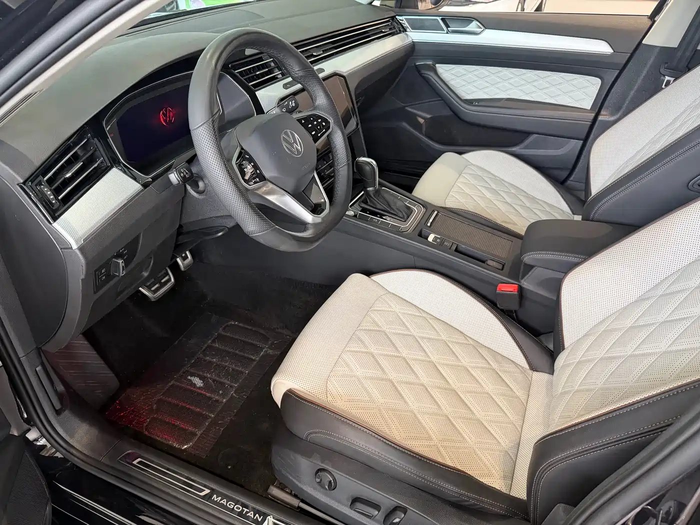 Volkswagen Magotan 2024 2 Million Units Public Sharing Edition 330TSI DSG Luxury фото 8