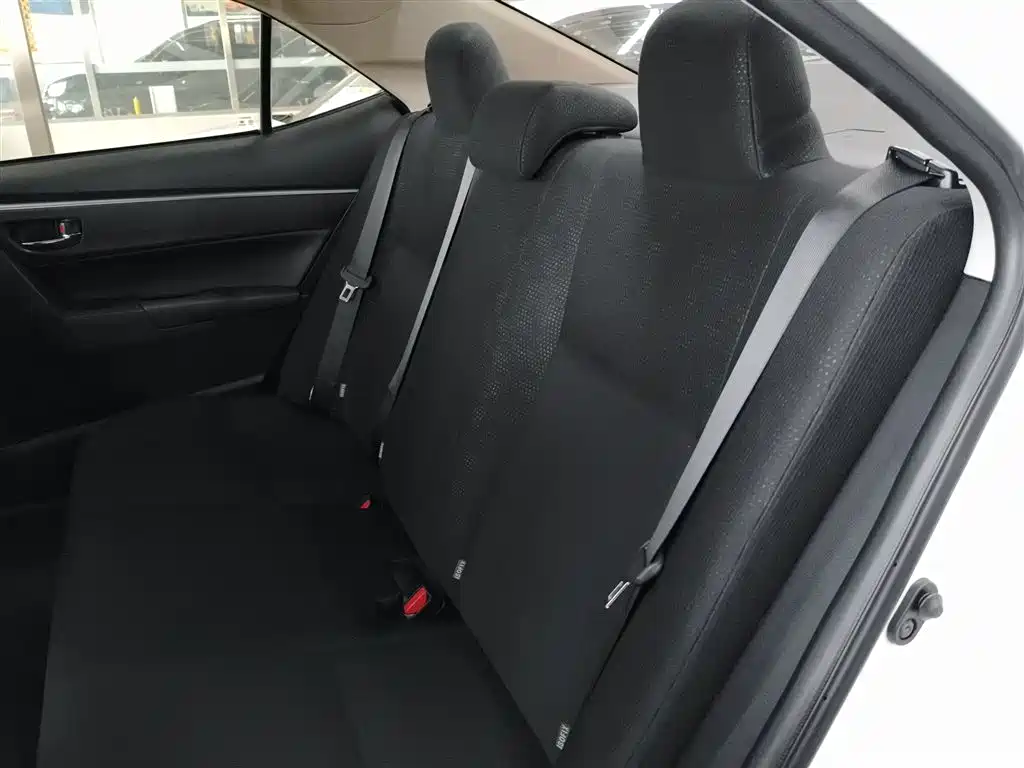 Toyota Levin 2016 1.6G CVT Elite Edition фото 17