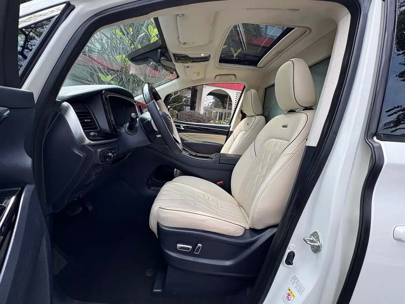GAC Trumpchi Trumpchi M8 2021 Master Series 390T 4-Seat Glory Edition фото 8