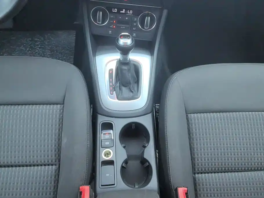 Фото 16 - Audi Q3