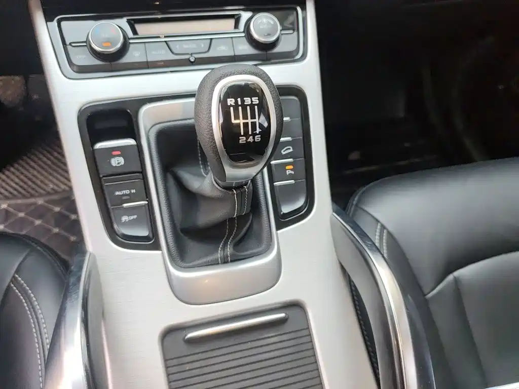 Geely Boyue 2016 2016 2.0L Manual Smart Connectivity