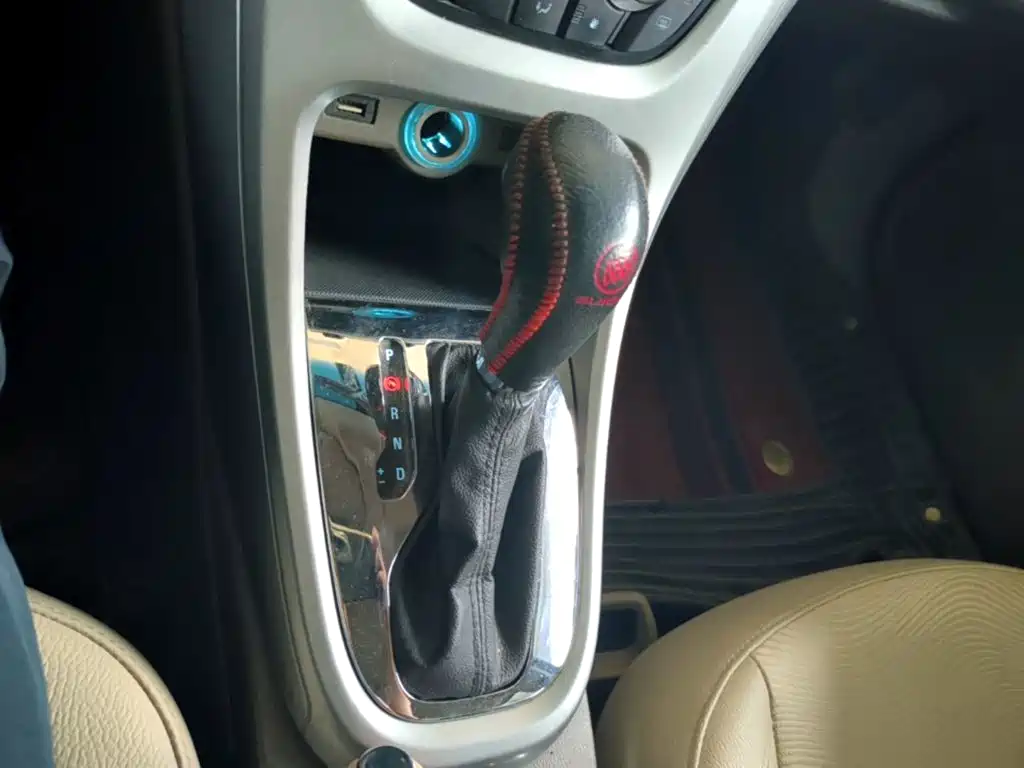 Фото 14 - Buick Excelle