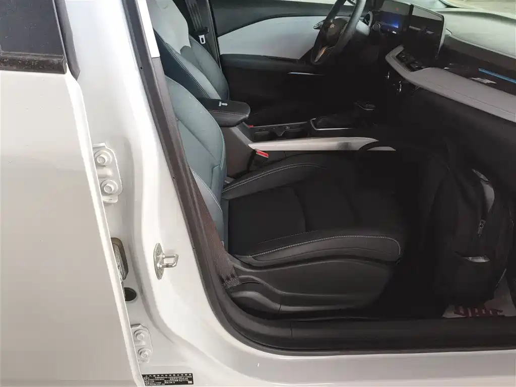 Chevrolet Monza 2024 1.5L Dual-Clutch Delight Edition фото 25