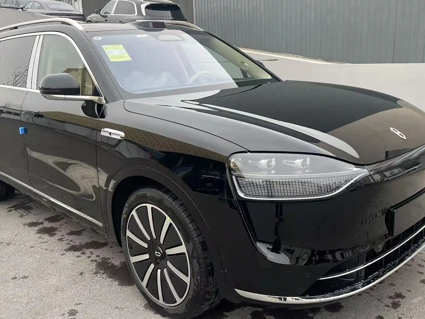 AITO Wenjie AITO M9 2025 Extended Range Ultra 52kWh 6-Seater фото 2
