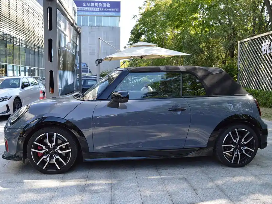 MINI JCW 2025 2025 JOHN COOPER WORKS CABRIO
