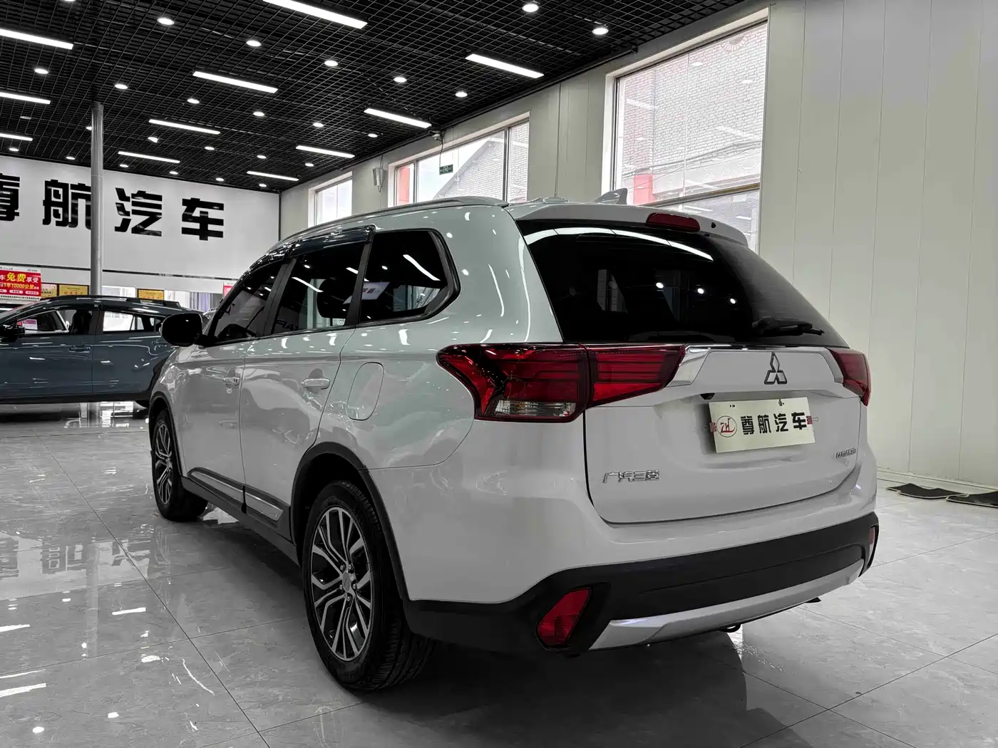 Mitsubishi Outlander 2018 2.0L 2WD Glory Edition 5-seater фото 5