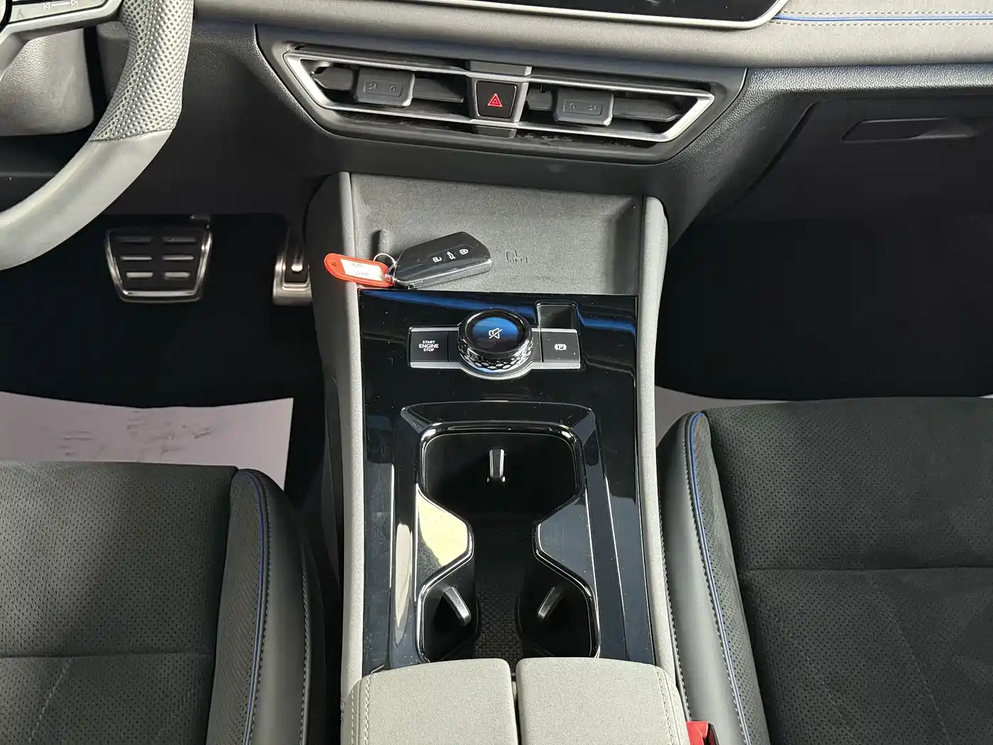 Фото 12 - Volkswagen Tiguan L
