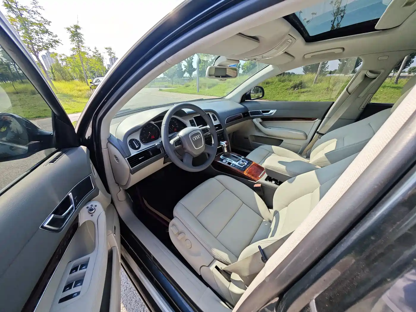 Фото 5 - Audi A6L