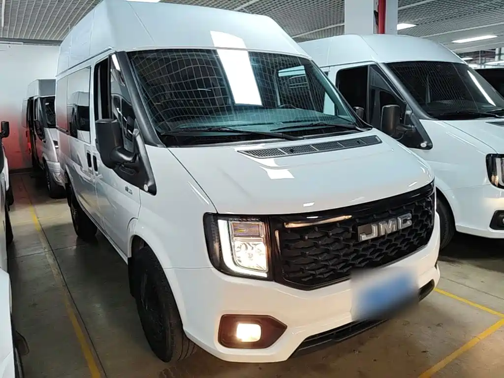Jiangling JMC Fushun 2025 2025 Model 2.0T 6MT Diesel Short Wheelbase Medium-High Roof Commercial MPV 5/6 Seats