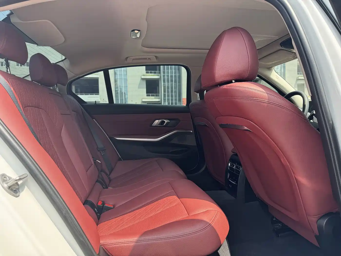BMW 3 Series 2024 325Li M Sport Package фото 13