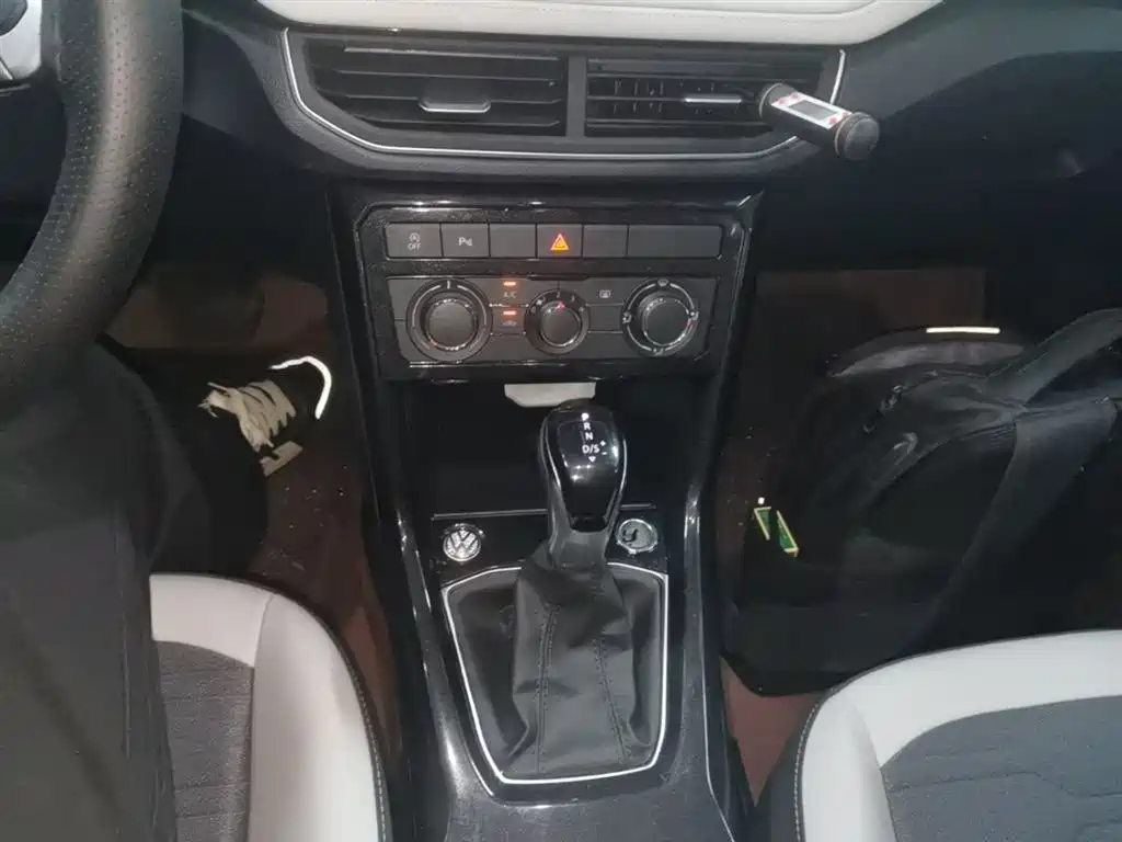 VOLKSWAGEN TUYUE