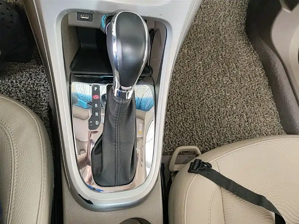 Buick Excelle 2013 GT 1.6L Automatic Fashion Edition фото 14
