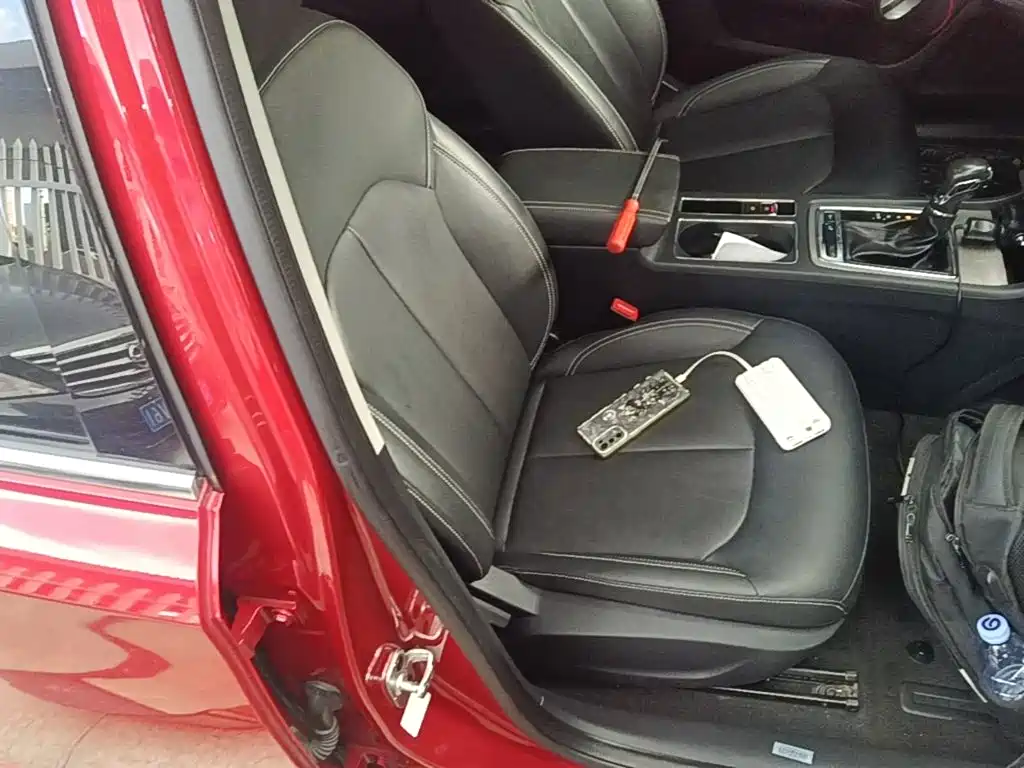 Roewe i6 2019 2020 PLUS 1.6L CVT 4G Connected Glory Flagship Edition