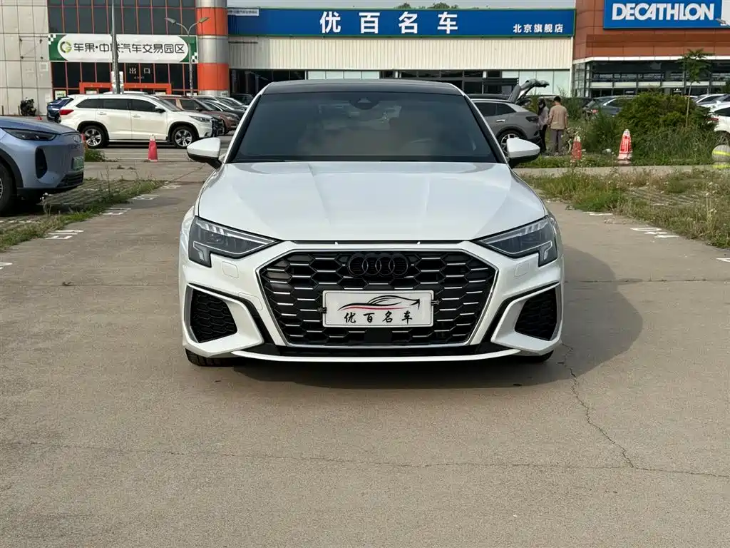 Audi A3 2024 Model Sportback 35 TFSI Fashion Sport фото 2