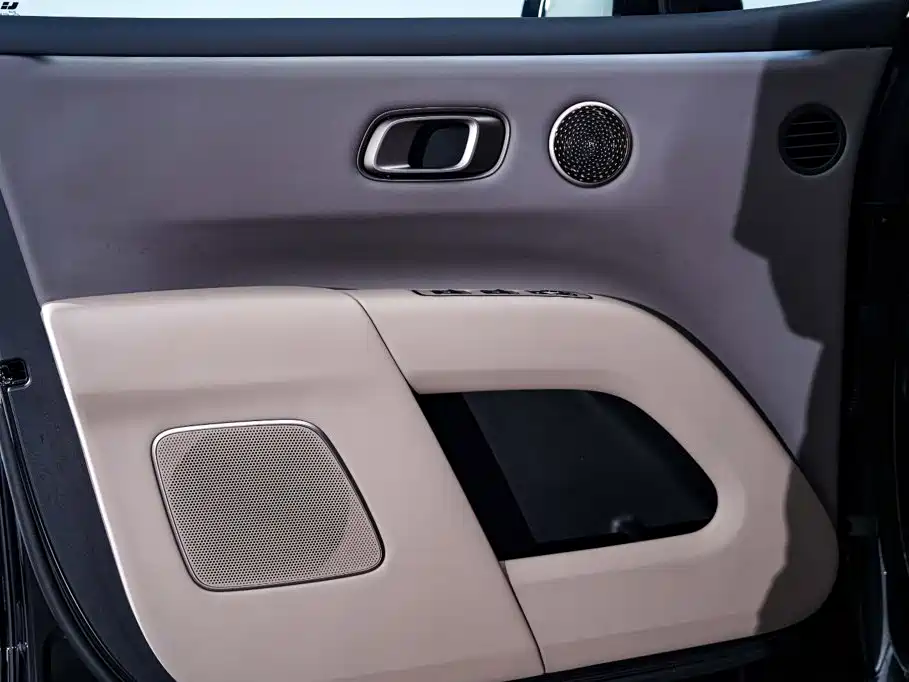 Li Auto Li i8 2026 2025 Standard Edition