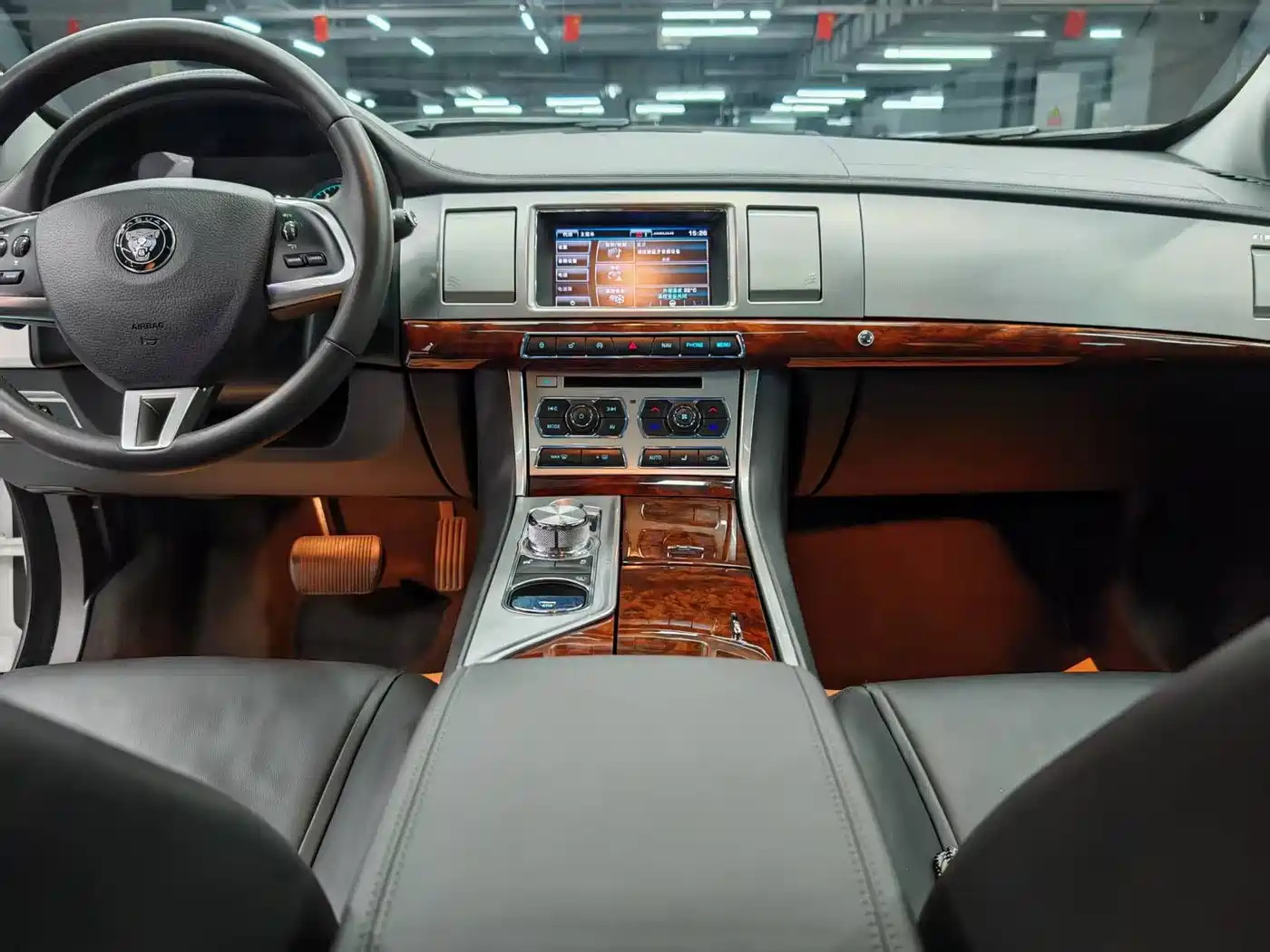 Jaguar XF 2015 2015 XF 2.0T Sportbrake Luxury Edition