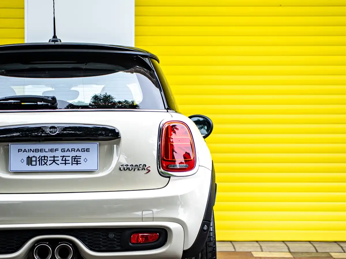 MINI 2019 2.0T COOPER S Classic фото 8